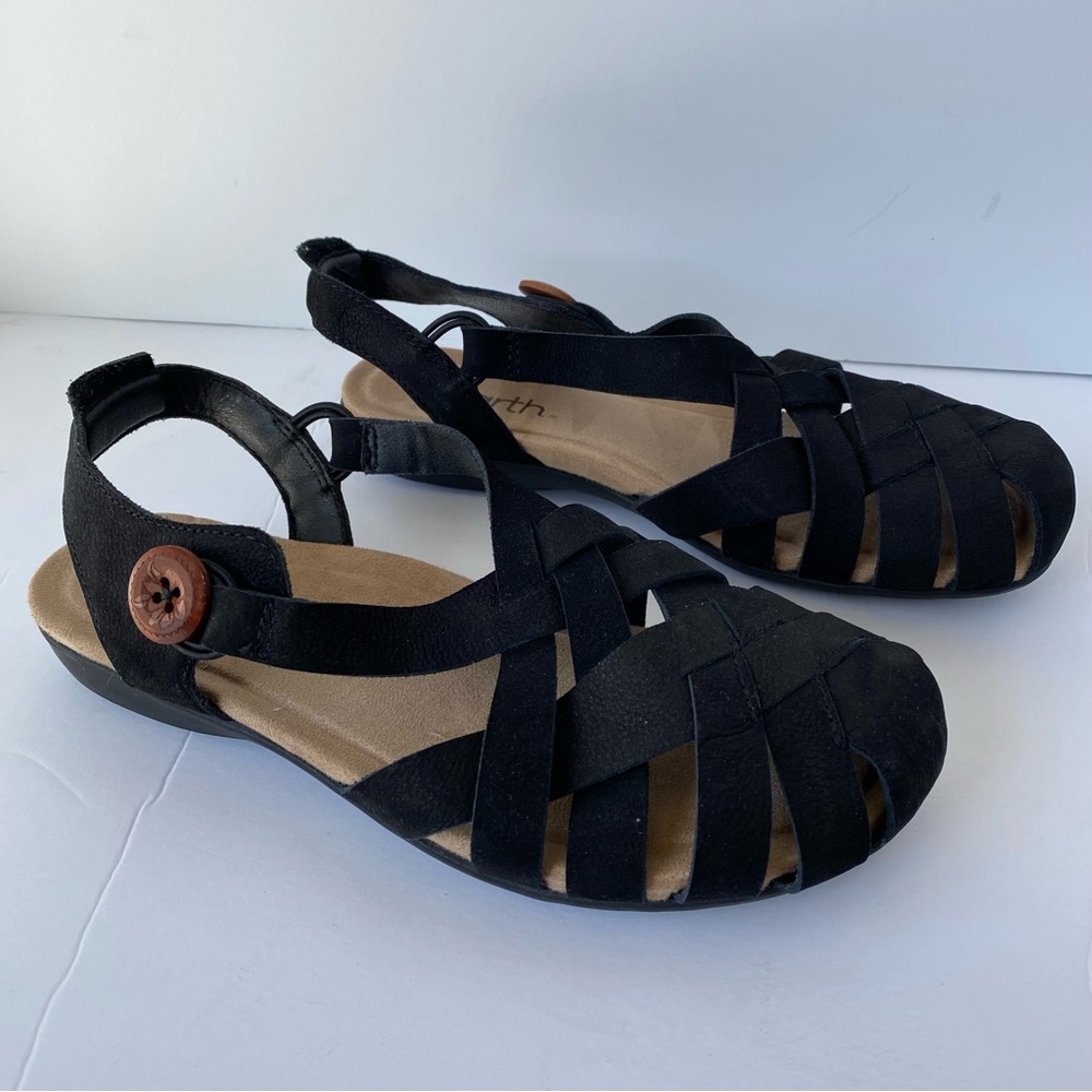 Earth Origins Belita Black leather fisherman sandals - Sz 7